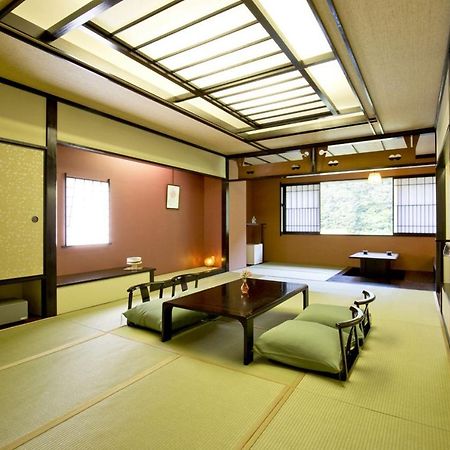 Takamiya Ryokan Beni Tozawa Buitenkant foto
