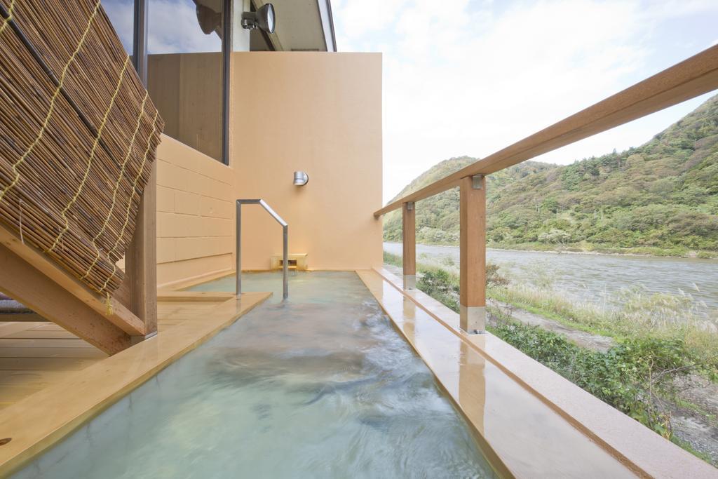 Takamiya Ryokan Beni Tozawa Buitenkant foto