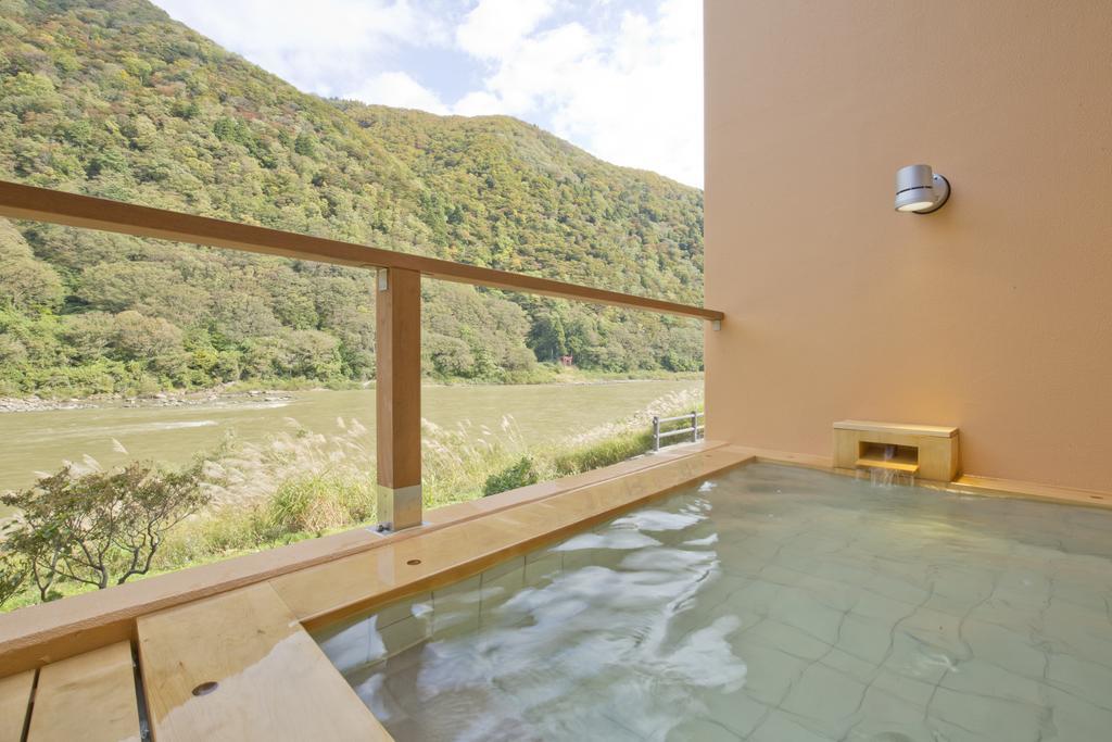 Takamiya Ryokan Beni Tozawa Buitenkant foto