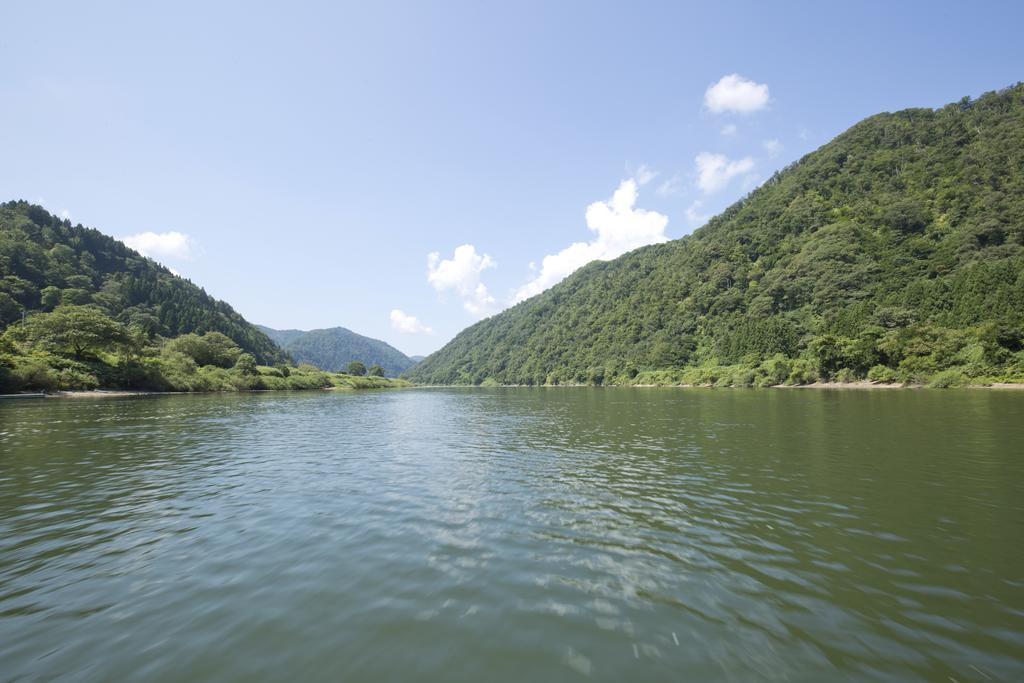 Takamiya Ryokan Beni Tozawa Buitenkant foto