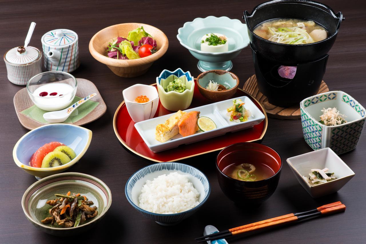 Takamiya Ryokan Beni Tozawa Buitenkant foto