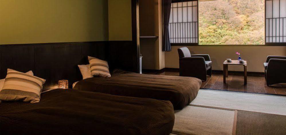 Takamiya Ryokan Beni Tozawa Buitenkant foto